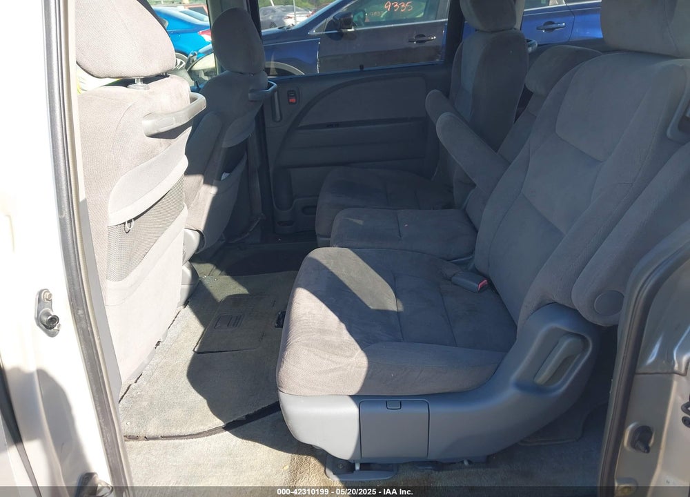 2005 HONDA ODYSSEY EX VIN: 5FNRL38465B411189