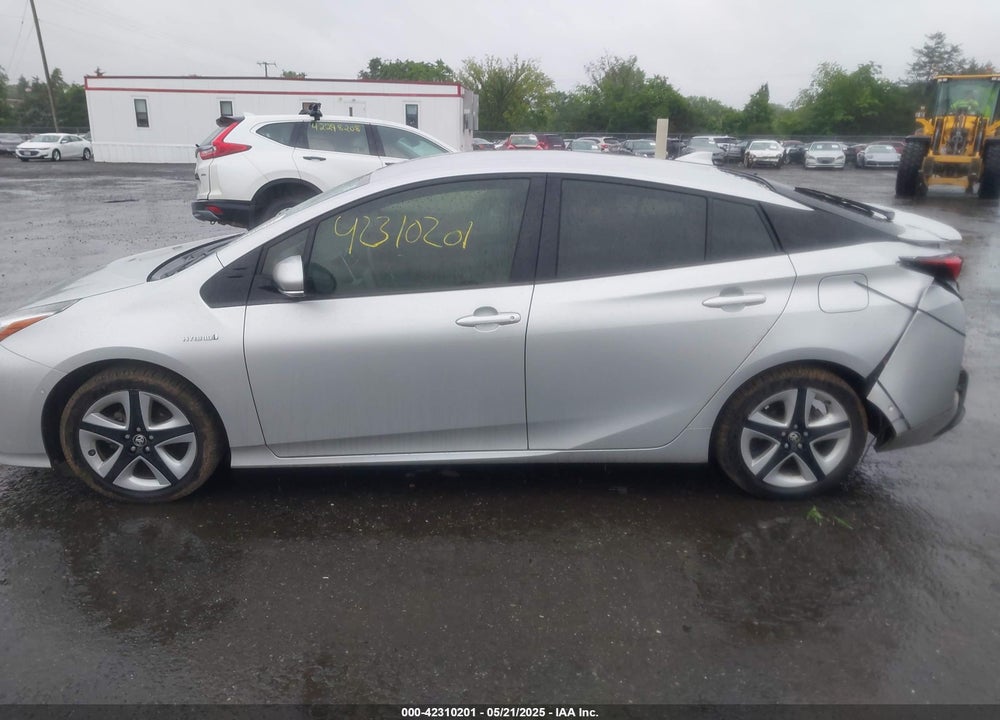 2017 TOYOTA PRIUS THREE TOURING VIN: JTDKARFU4H3043433