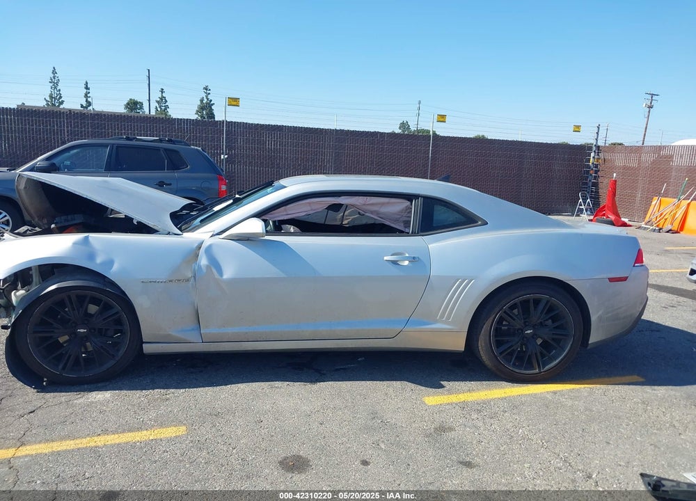 2015 CHEVROLET CAMARO VIN: 2G1FD1E33F9213944