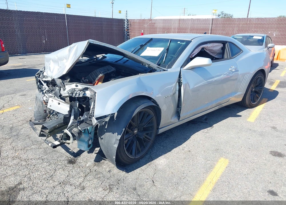 2015 CHEVROLET CAMARO VIN: 2G1FD1E33F9213944