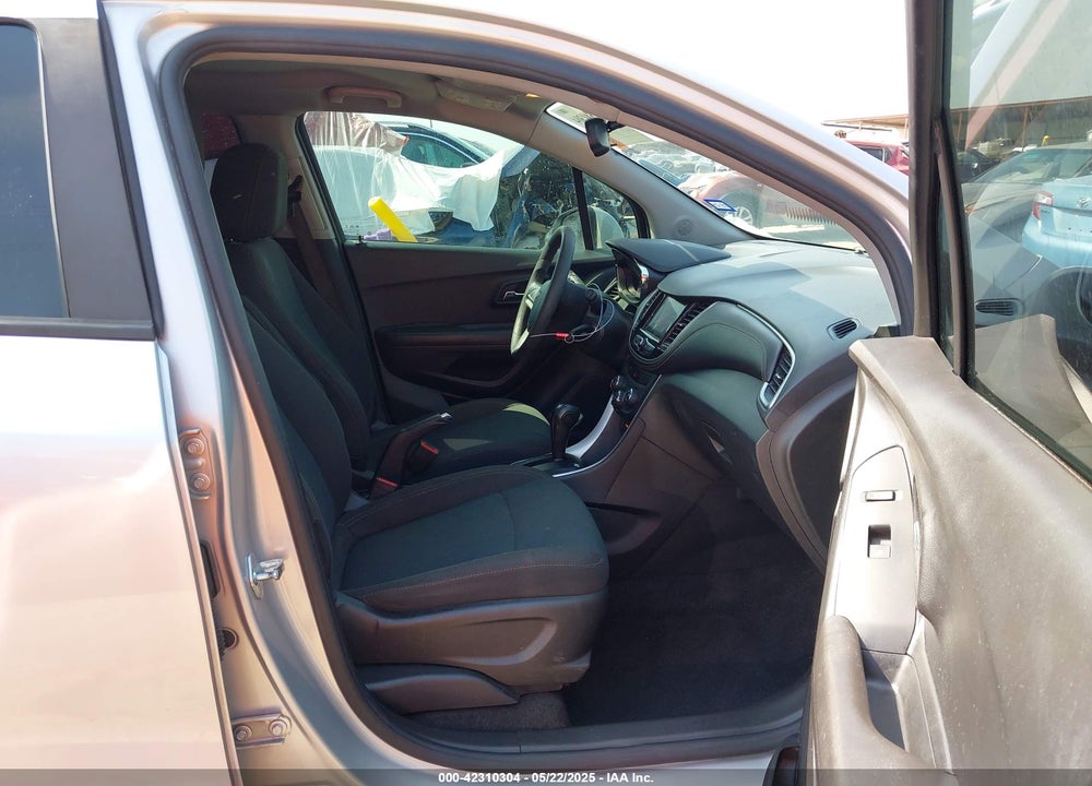 2020 CHEVROLET TRAX FWD LS VIN: KL7CJKSB1LB039707