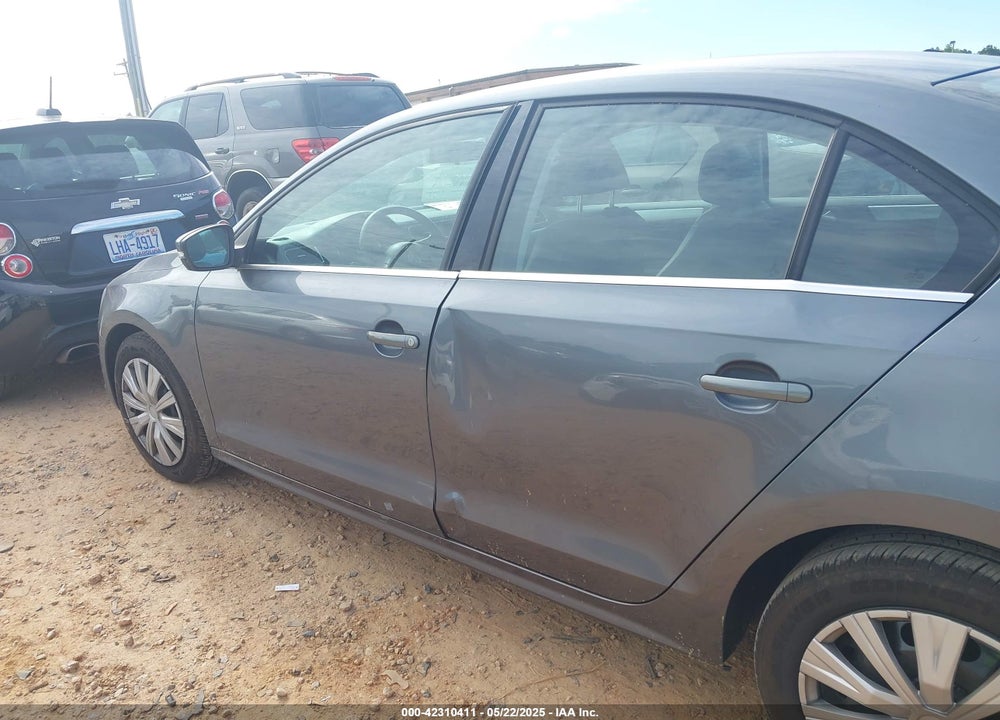 2013 VOLKSWAGEN JETTA VIN: 3VWBP7AJ8DM377342