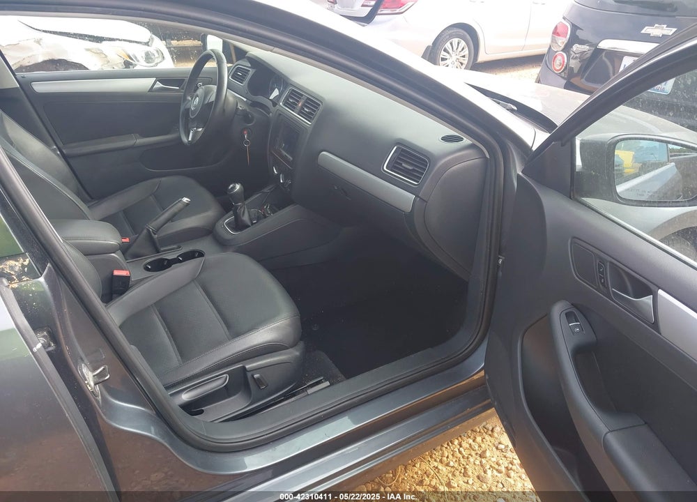 2013 VOLKSWAGEN JETTA VIN: 3VWBP7AJ8DM377342