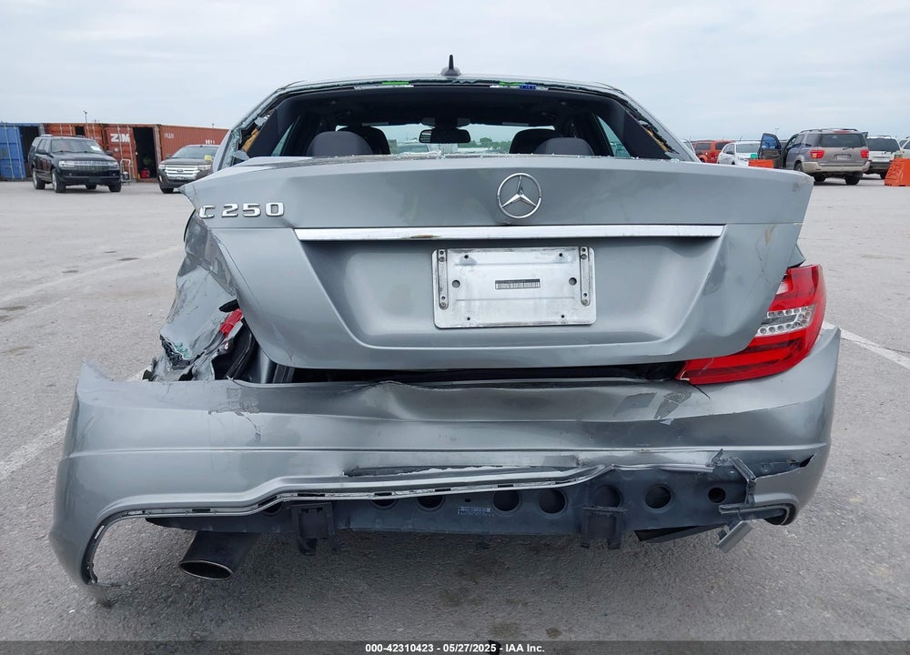2014 MERCEDES-BENZ C 250 VIN: WDDGF4HB6EG160494