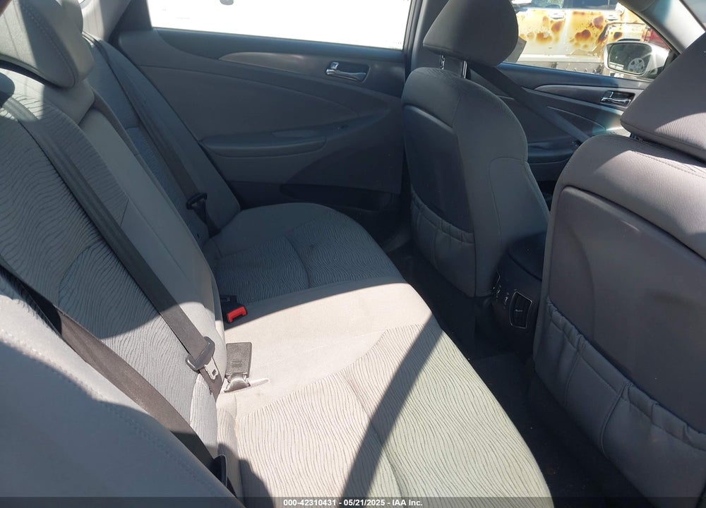2013 HYUNDAI SONATA VIN: KMHEC4A44DA051387