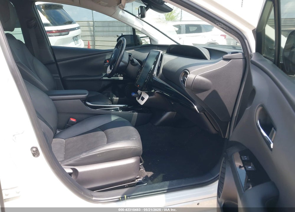 2017 TOYOTA PRIUS PRIME VIN: JTDKARFP8H3041212