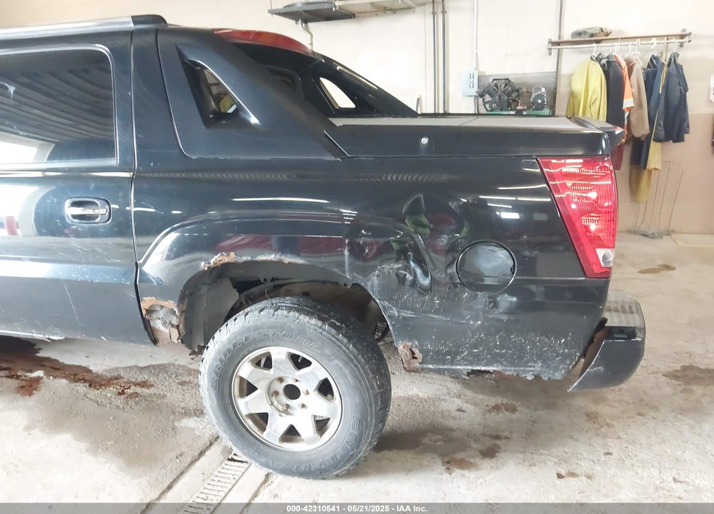 2005 CADILLAC ESCALADE EXT STANDARD VIN: 3GYEK62N55G153966