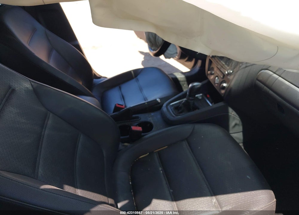 2016 VOLKSWAGEN JETTA VIN: 3VWD67AJ6GM321898