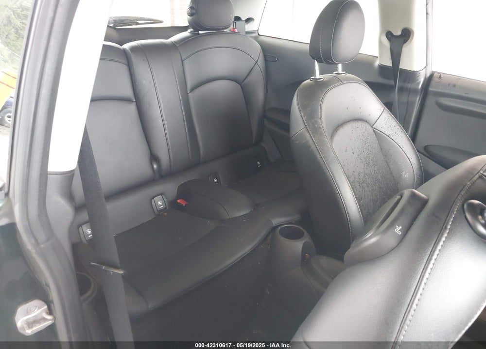 2016 MINI HARDTOP VIN: WMWXP5C52G3B15559