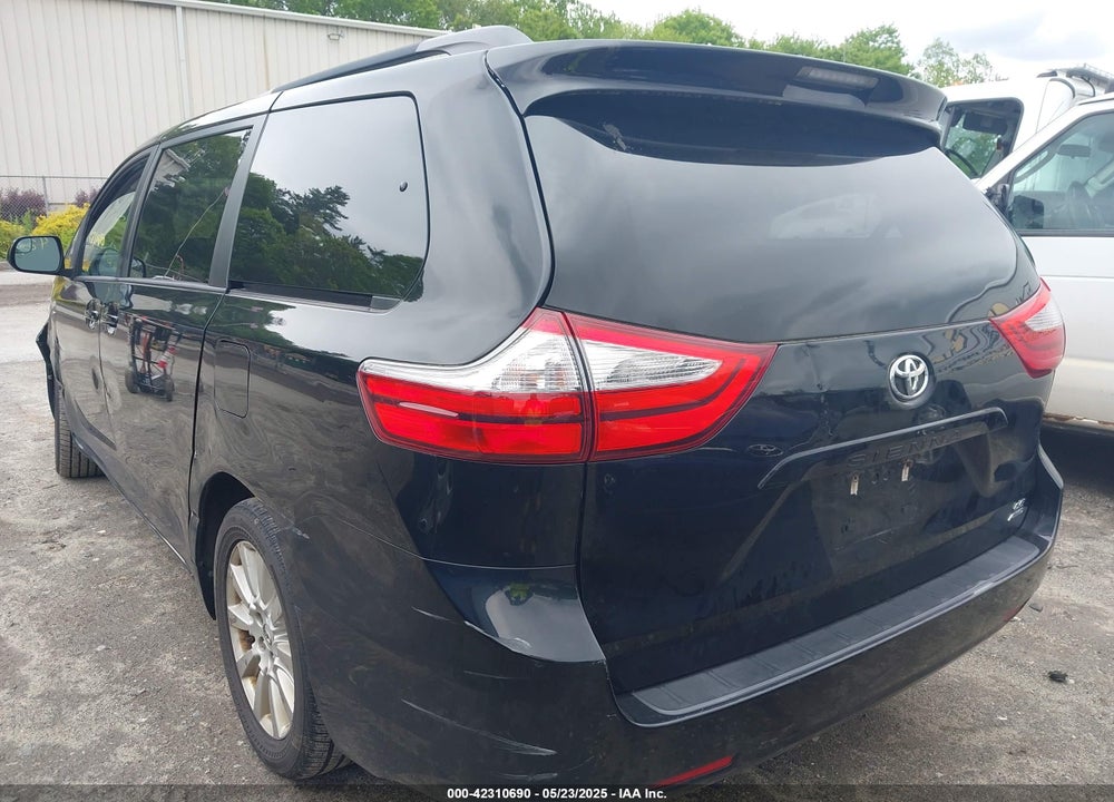2017 TOYOTA SIENNA LE 7 PASSENGER VIN: 5TDJZ3DC5HS160965