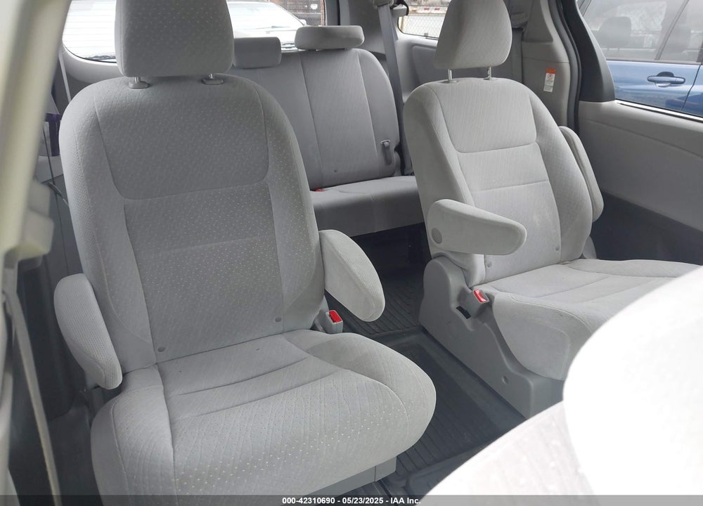 2017 TOYOTA SIENNA LE 7 PASSENGER VIN: 5TDJZ3DC5HS160965