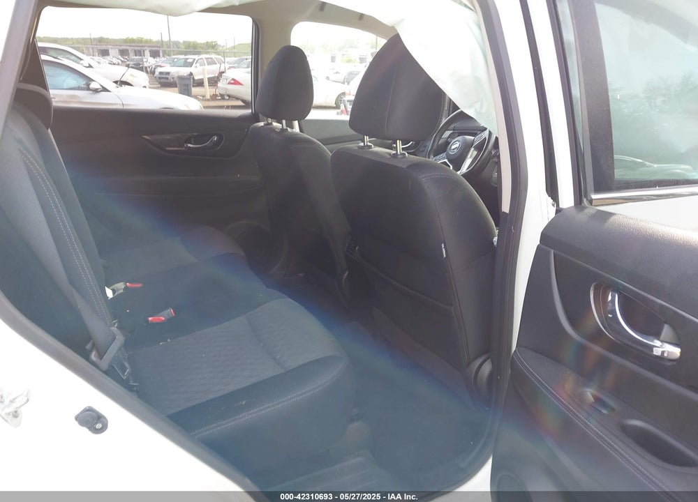 2017 NISSAN ROGUE VIN: JN8AT2MV9HW018118