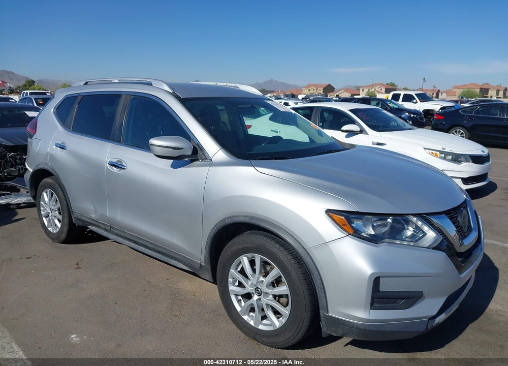 2018 NISSAN ROGUE SV VIN: KNMAT2MT1JP535522