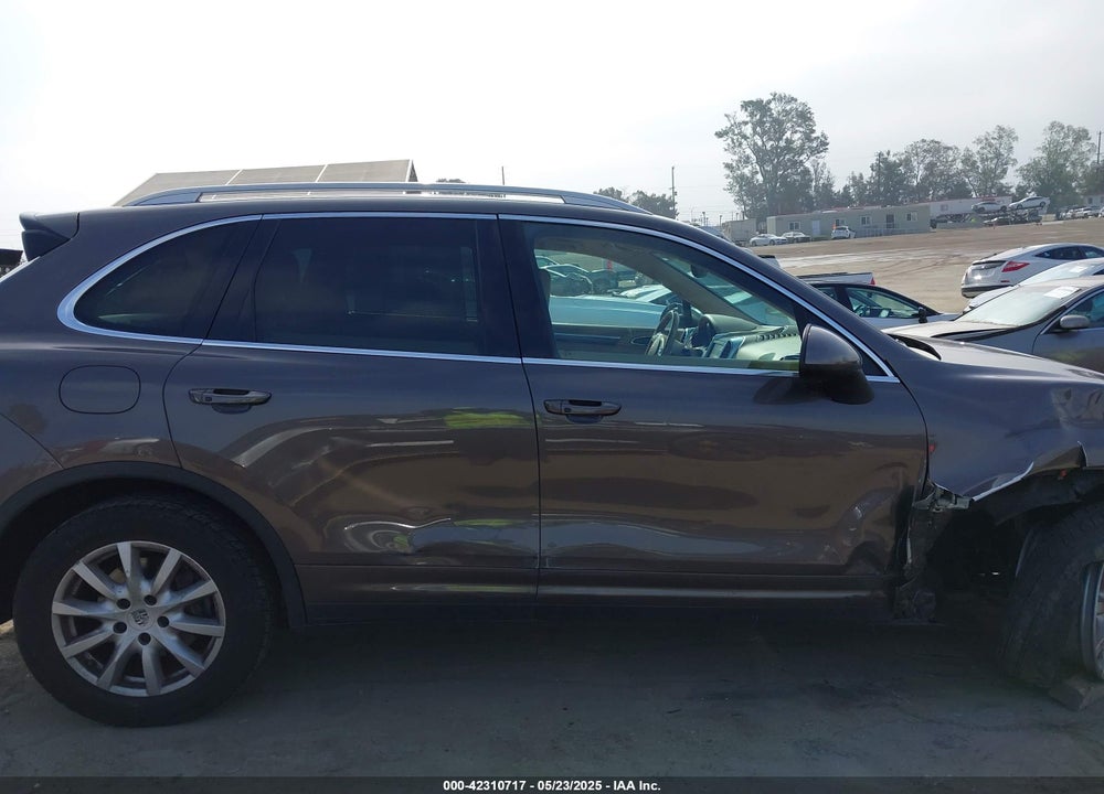 2013 PORSCHE CAYENNE VIN: WP1AA2A27DLA12307