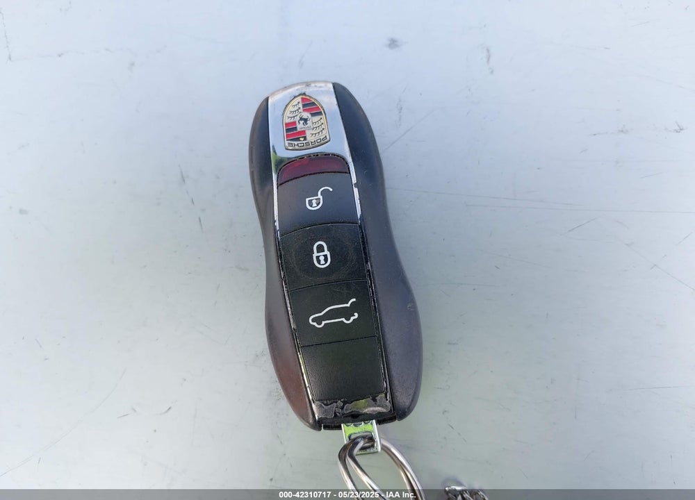 2013 PORSCHE CAYENNE VIN: WP1AA2A27DLA12307