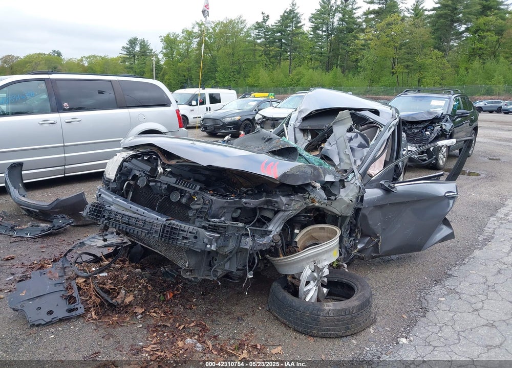 2014 HONDA ACCORD VIN: 1HGCR3F98EA011230