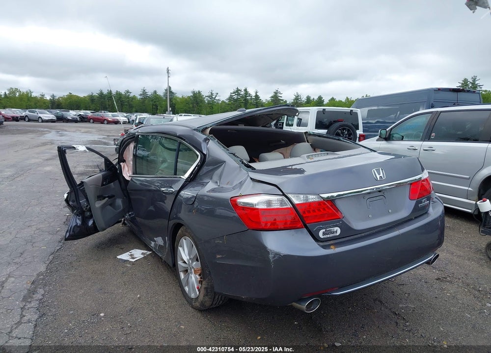 2014 HONDA ACCORD VIN: 1HGCR3F98EA011230