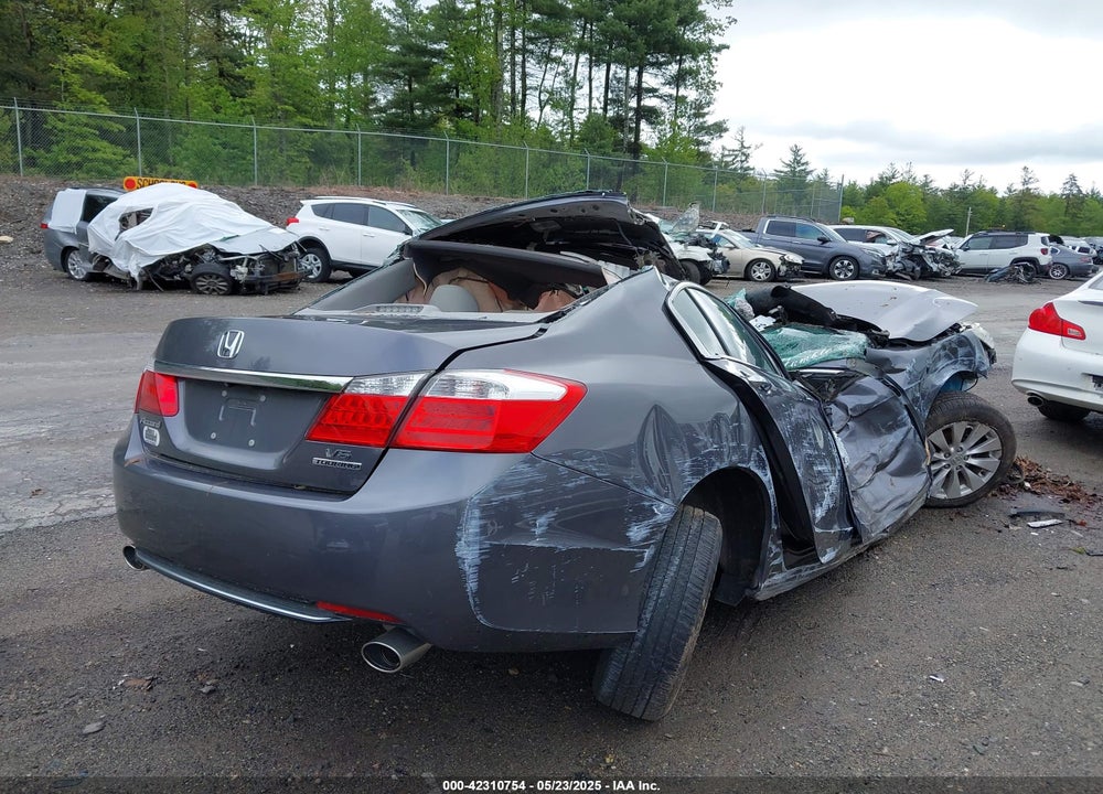 2014 HONDA ACCORD VIN: 1HGCR3F98EA011230