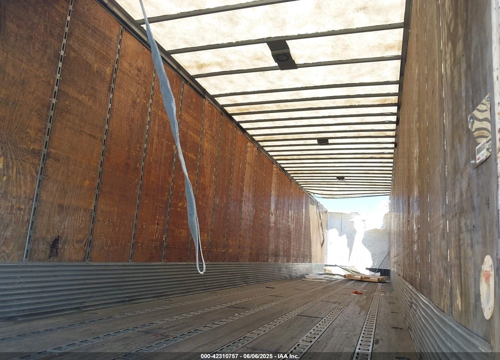 2002 WABASH NATIONAL CORP --- VIN: 1JJV532W92L795956