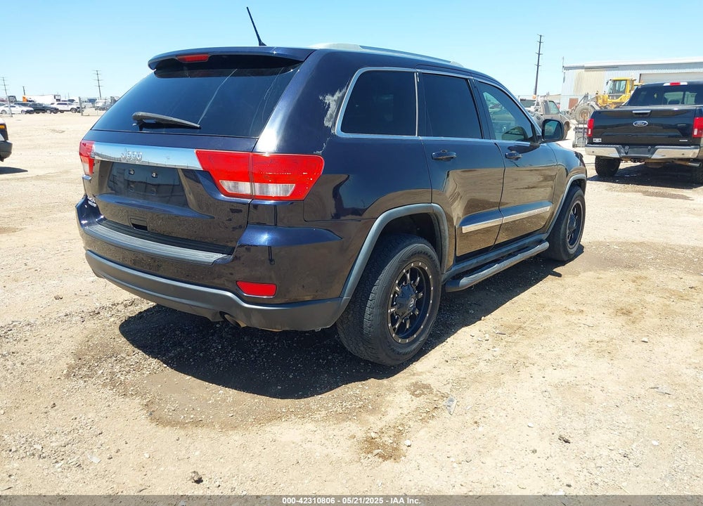 2011 JEEP GRAND CHEROKEE VIN: 1J4RR4GG5BC572068