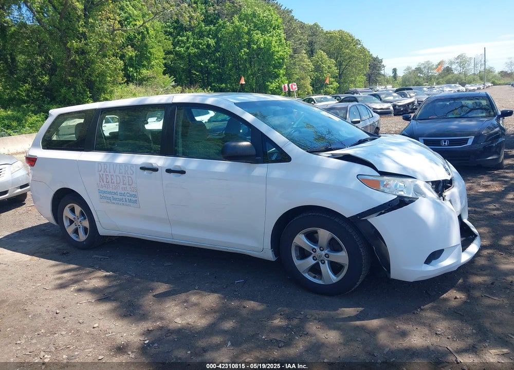 2015 TOYOTA SIENNA L VIN: 5TDZK3DCXFS640245