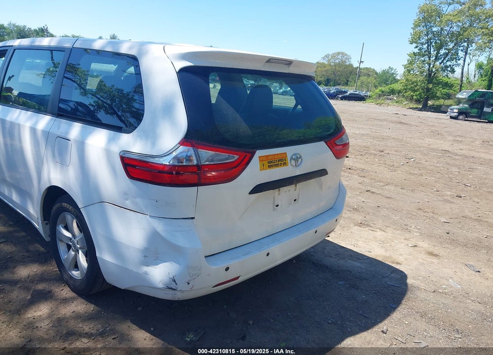 2015 TOYOTA SIENNA L VIN: 5TDZK3DCXFS640245