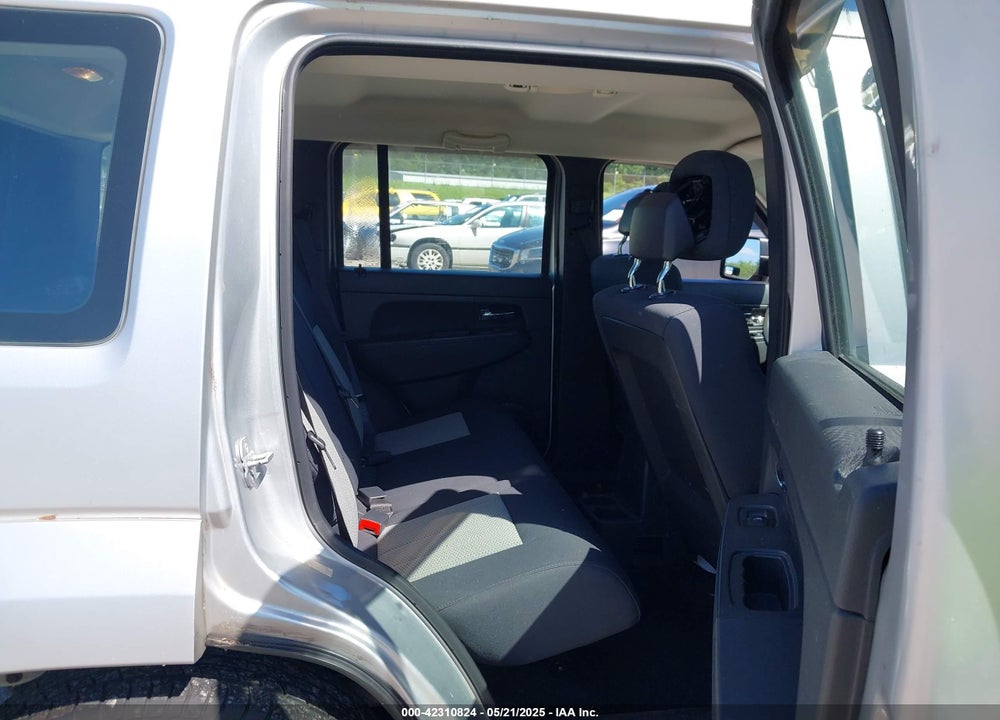 2010 JEEP LIBERTY VIN: 1J4PP2GK4AW106487