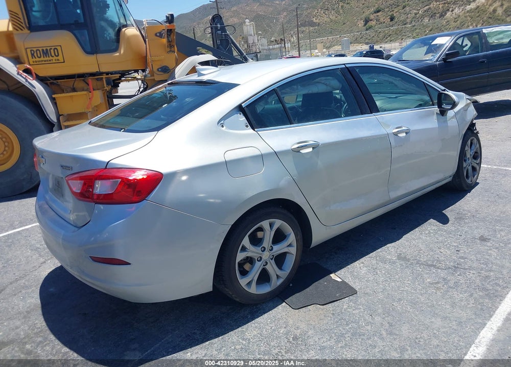 2017 CHEVROLET CRUZE VIN: 1G1BF5SM2H7182042