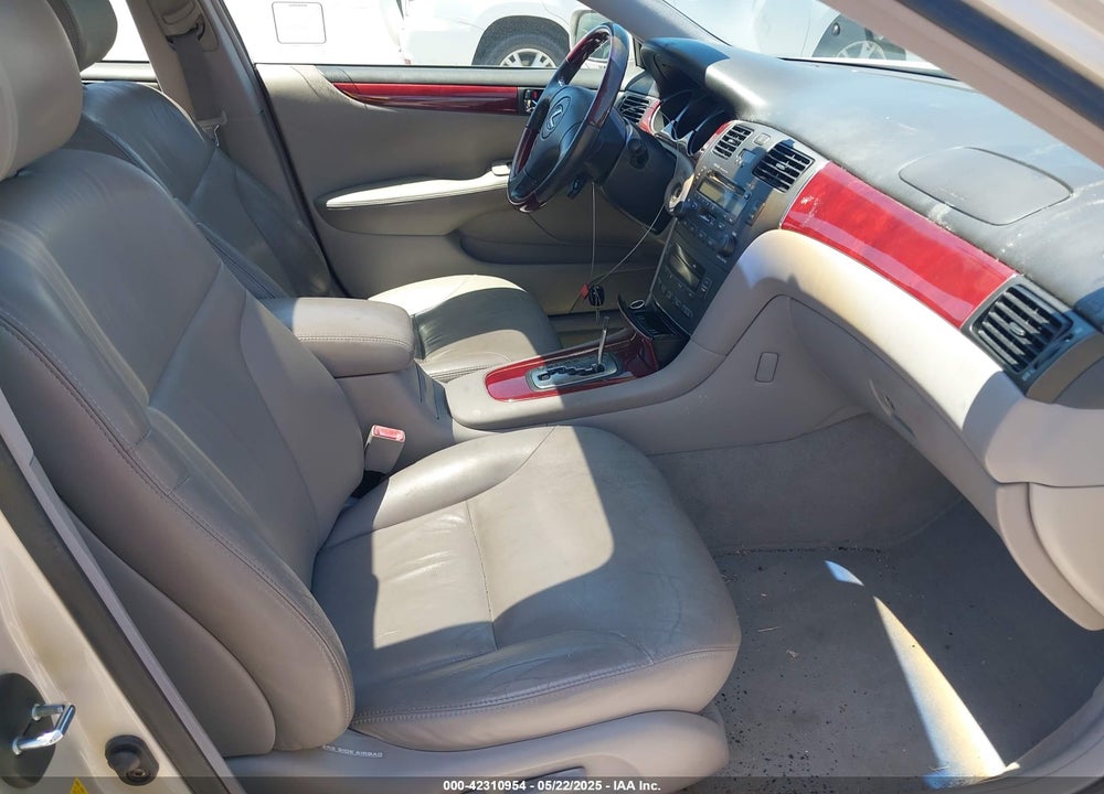 2003 LEXUS ES 300 VIN: JTHBF30G030098830
