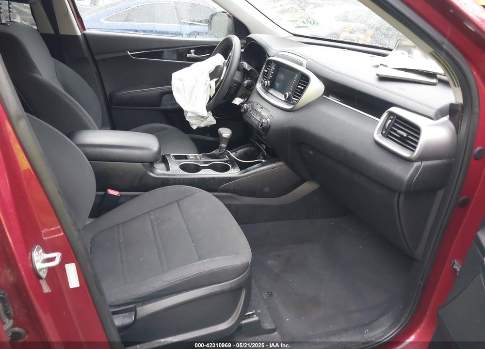 2020 KIA SORENTO 2.4L LX VIN: 5XYPGDA31LG702630