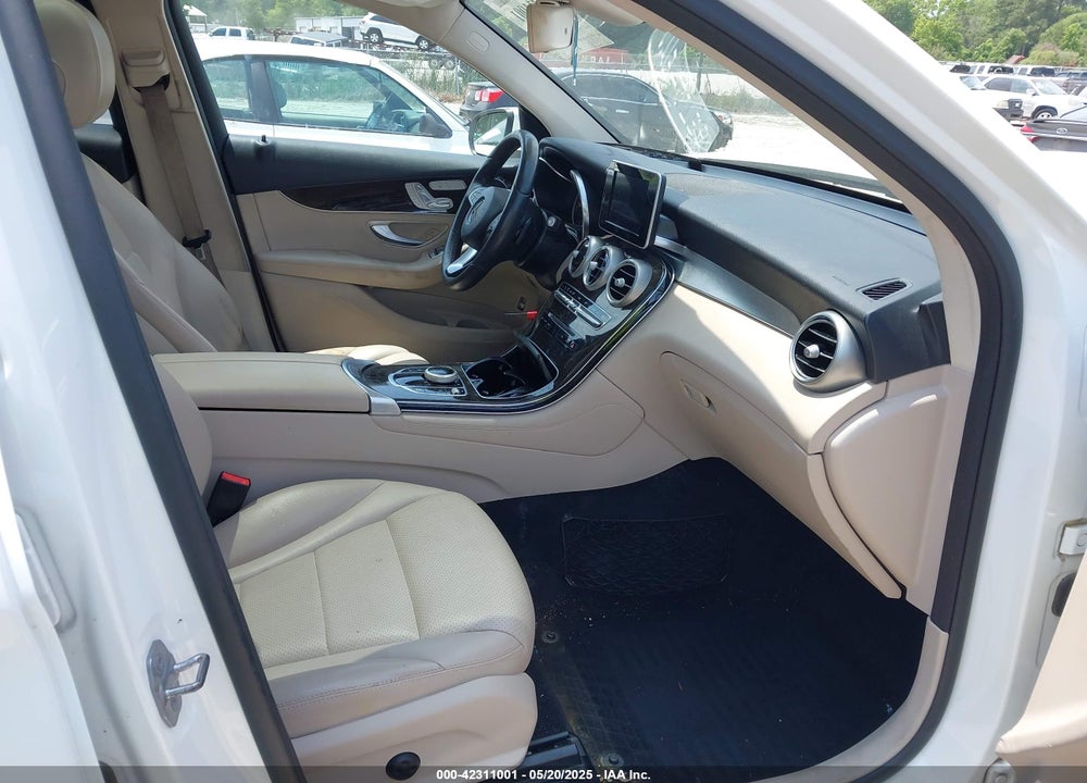 2017 MERCEDES-BENZ GLC CLASS VIN: WDC0G4JB0HV011351