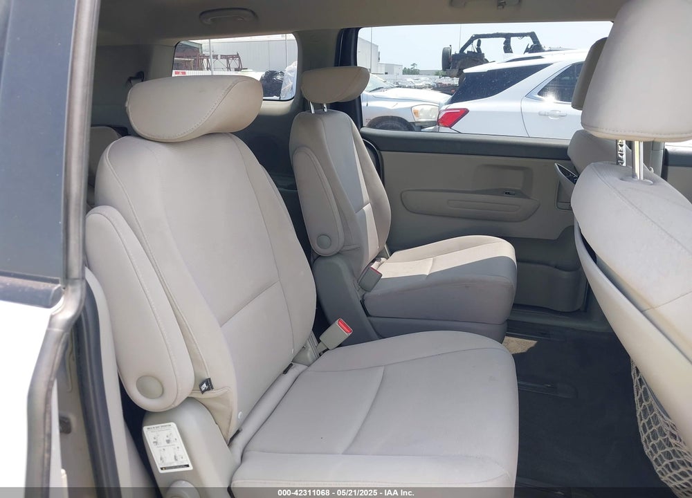 2015 KIA SEDONA LX VIN: KNDMB5C18F6020614