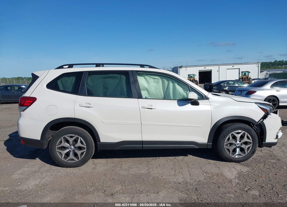 2022 SUBARU FORESTER VIN: JF2SKADC0NH492763