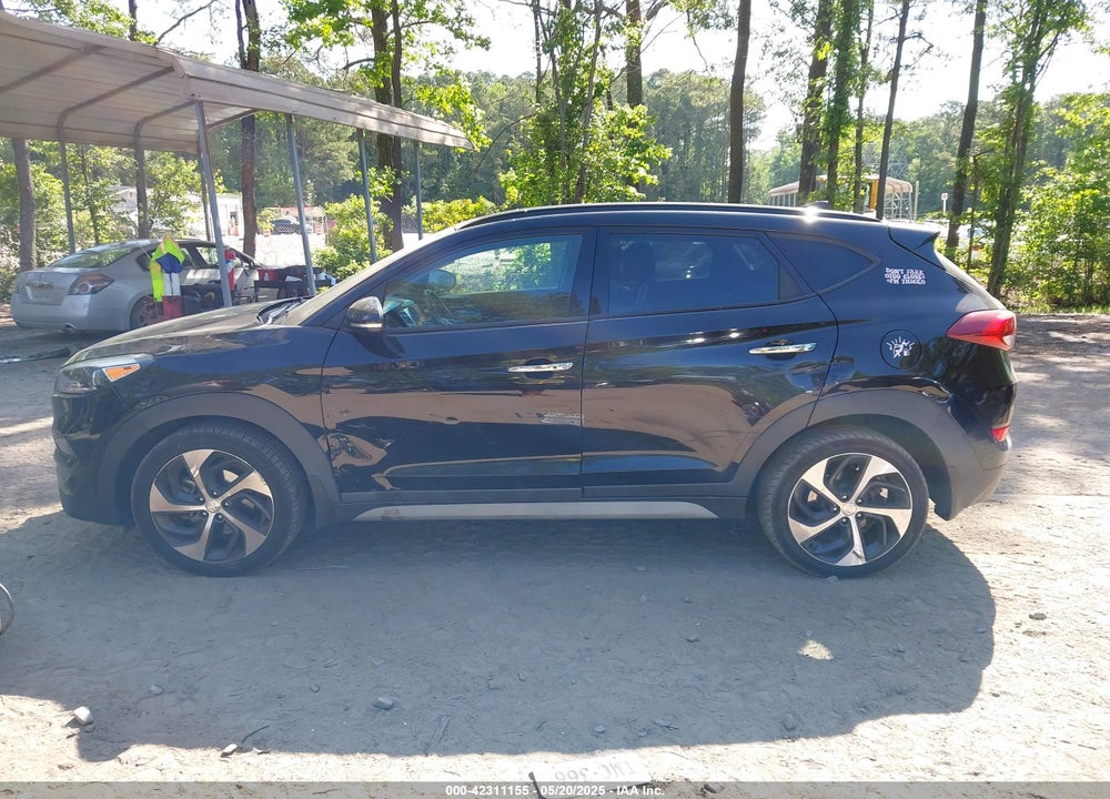 2018 HYUNDAI TUCSON VIN: KM8J33A28JU671855