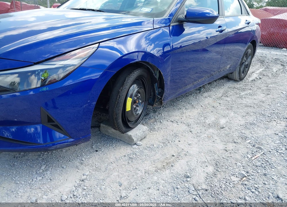 2023 HYUNDAI ELANTRA VIN: 5NPLM4AG0PH117112