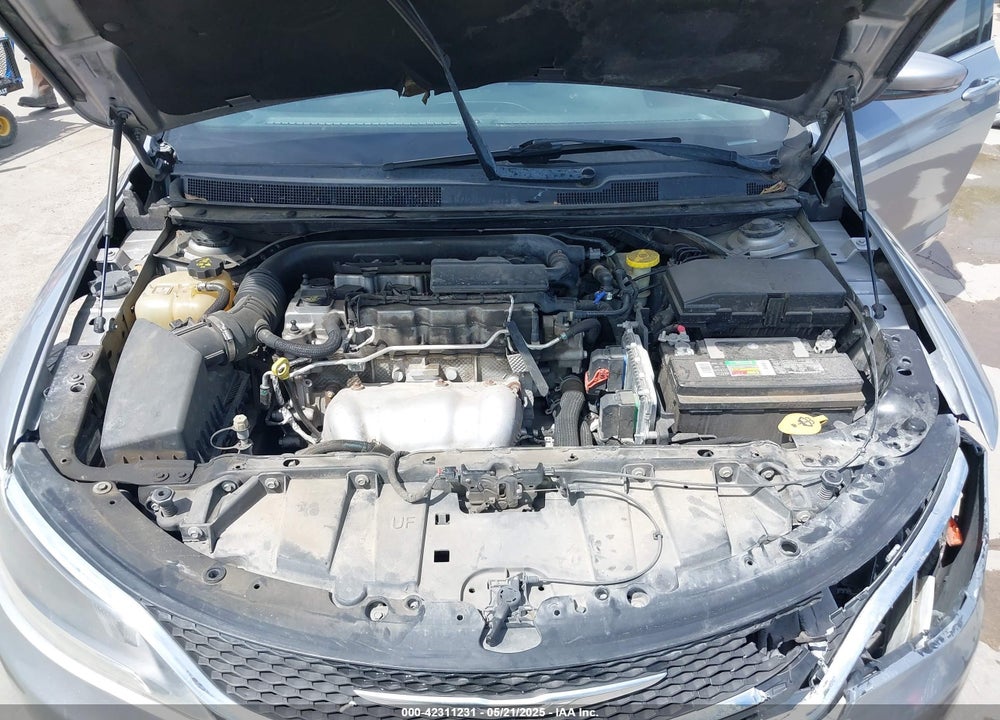 2015 CHRYSLER 200 C VIN: 1C3CCCCB9FN599323