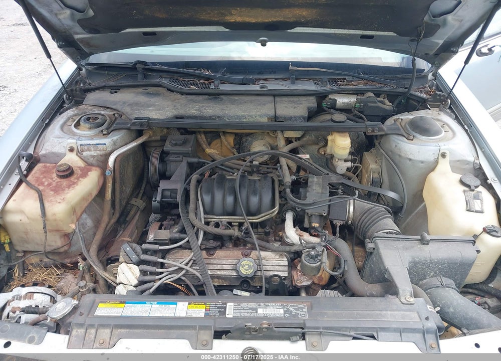 1994 OLDSMOBILE 88 ROYALE LS VIN: 1G3HY52LXRH349911