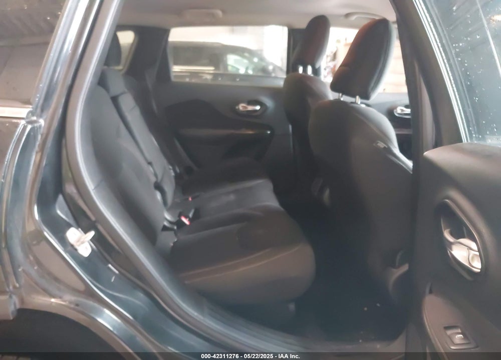 2015 JEEP CHEROKEE LATITUDE VIN: 1C4PJMCS6FW792306