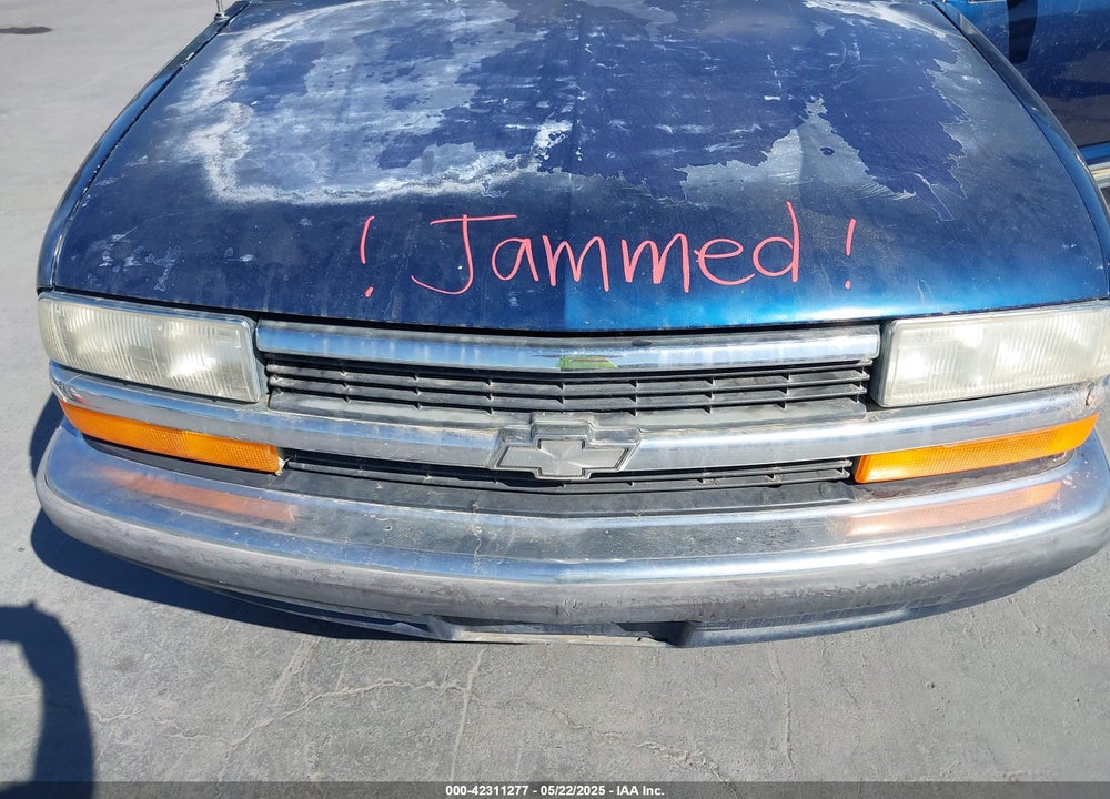1999 CHEVROLET BLAZER LS VIN: 1GNCS13W0X2125101