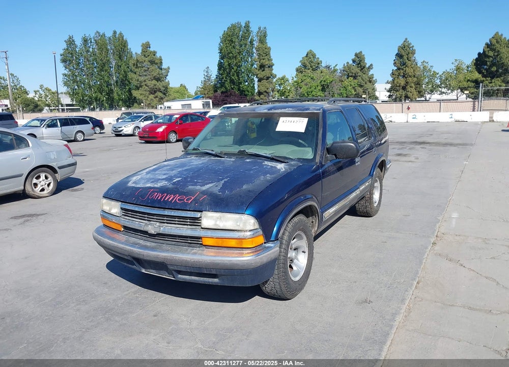 1999 CHEVROLET BLAZER LS VIN: 1GNCS13W0X2125101