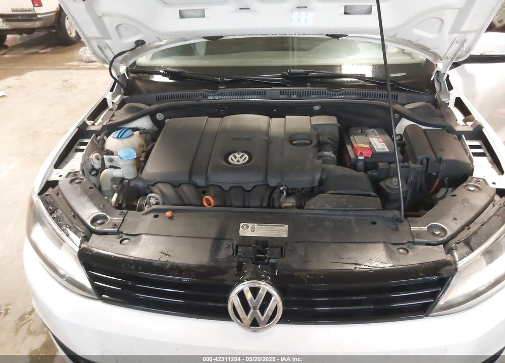2011 VOLKSWAGEN JETTA VIN: 3VWDX7AJXBM315916