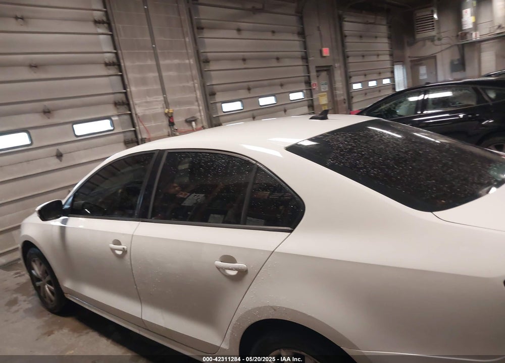 2011 VOLKSWAGEN JETTA VIN: 3VWDX7AJXBM315916