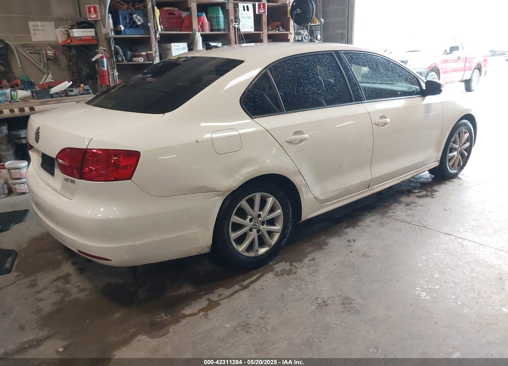 2011 VOLKSWAGEN JETTA VIN: 3VWDX7AJXBM315916