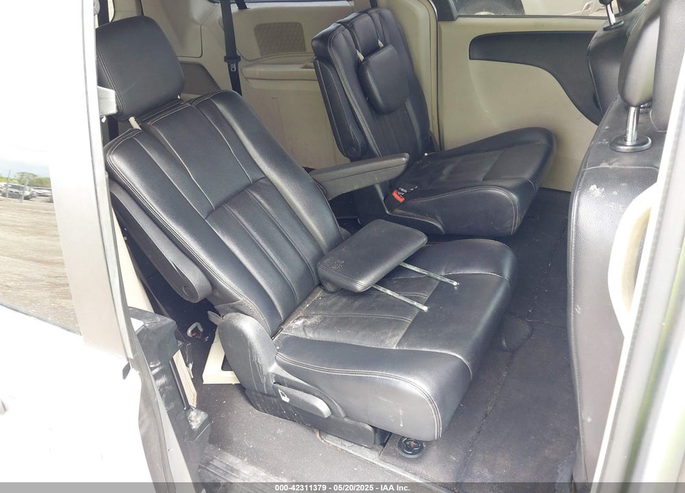 2014 CHRYSLER TOWN & COUNTRY TOURING VIN: 2C4RC1BG0ER397124