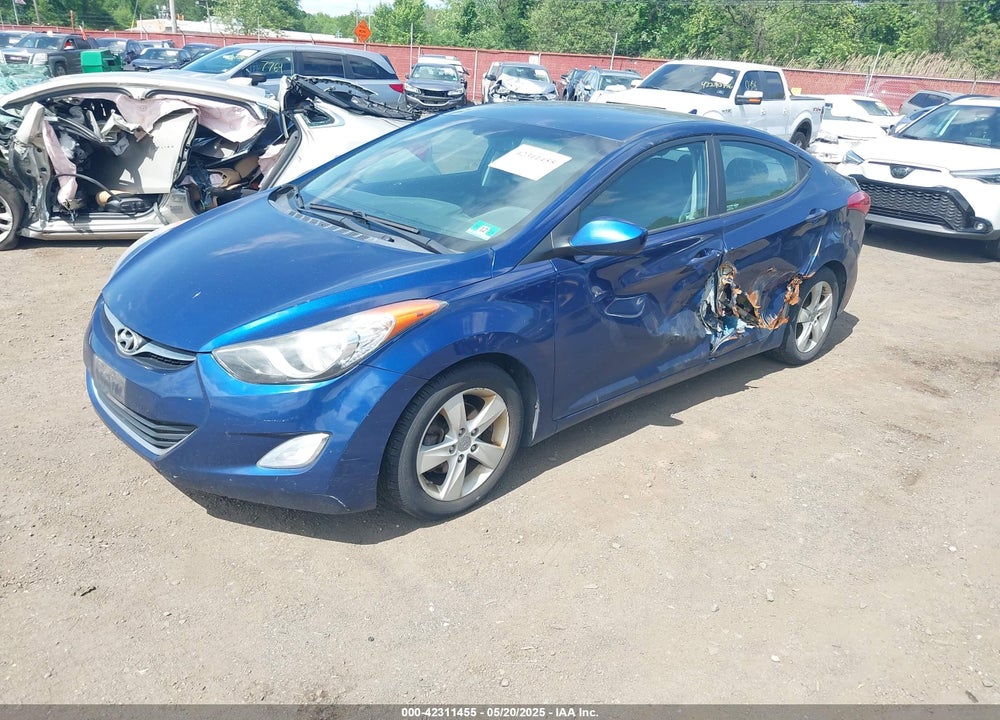 2013 HYUNDAI ELANTRA VIN: KMHDH4AE5DU684209