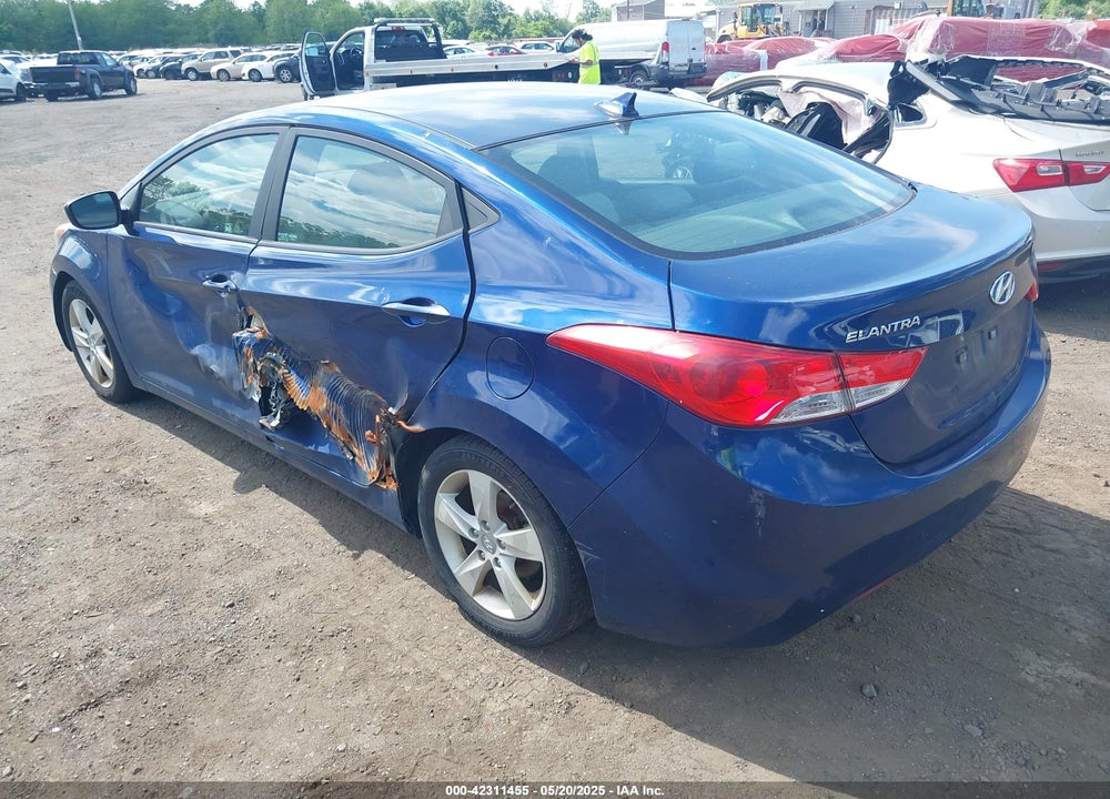 2013 HYUNDAI ELANTRA VIN: KMHDH4AE5DU684209