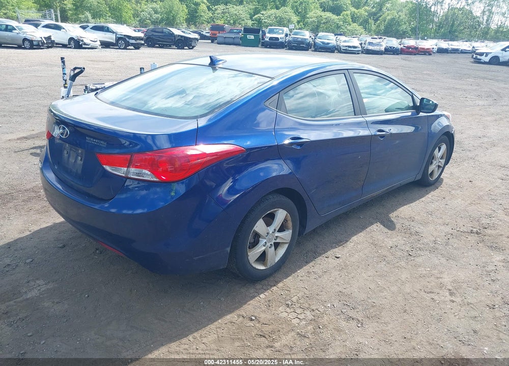 2013 HYUNDAI ELANTRA VIN: KMHDH4AE5DU684209