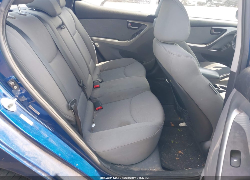2013 HYUNDAI ELANTRA VIN: KMHDH4AE5DU684209