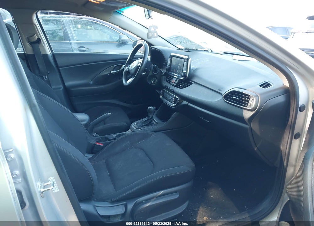2019 HYUNDAI ELANTRA GT VIN: KMHH35LE3KU095045