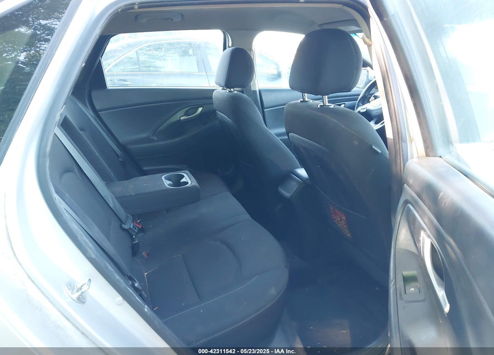 2019 HYUNDAI ELANTRA GT VIN: KMHH35LE3KU095045